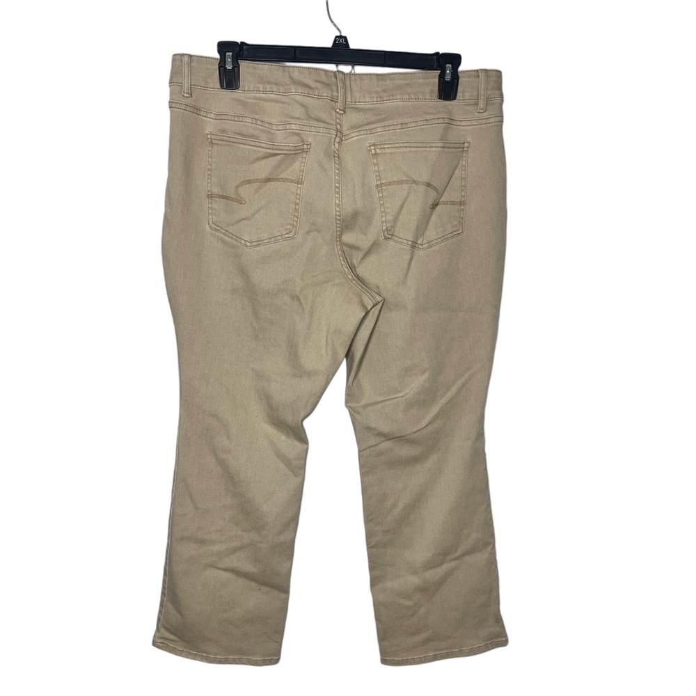 Time and Tru Women’s petite Beige Bootcut Jeans - Picture 2 of 3